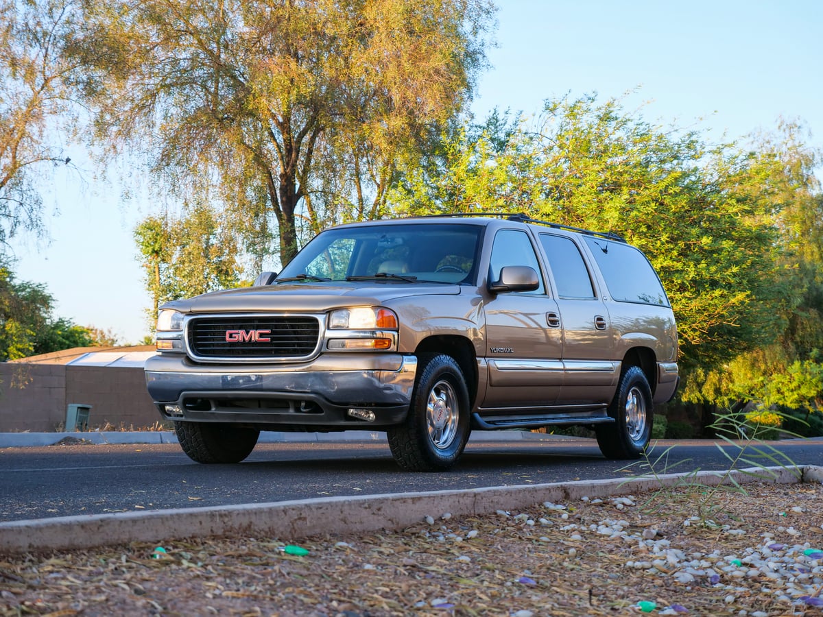 2001 GMC Yukon — photo 1